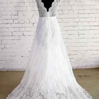 Long-sleeved V-neck French-style luxurious floor-length white wedding dress P2483